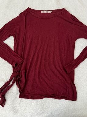 michael stars long sleeve top  one size   details: -comfy  -no flaws  -tie on si